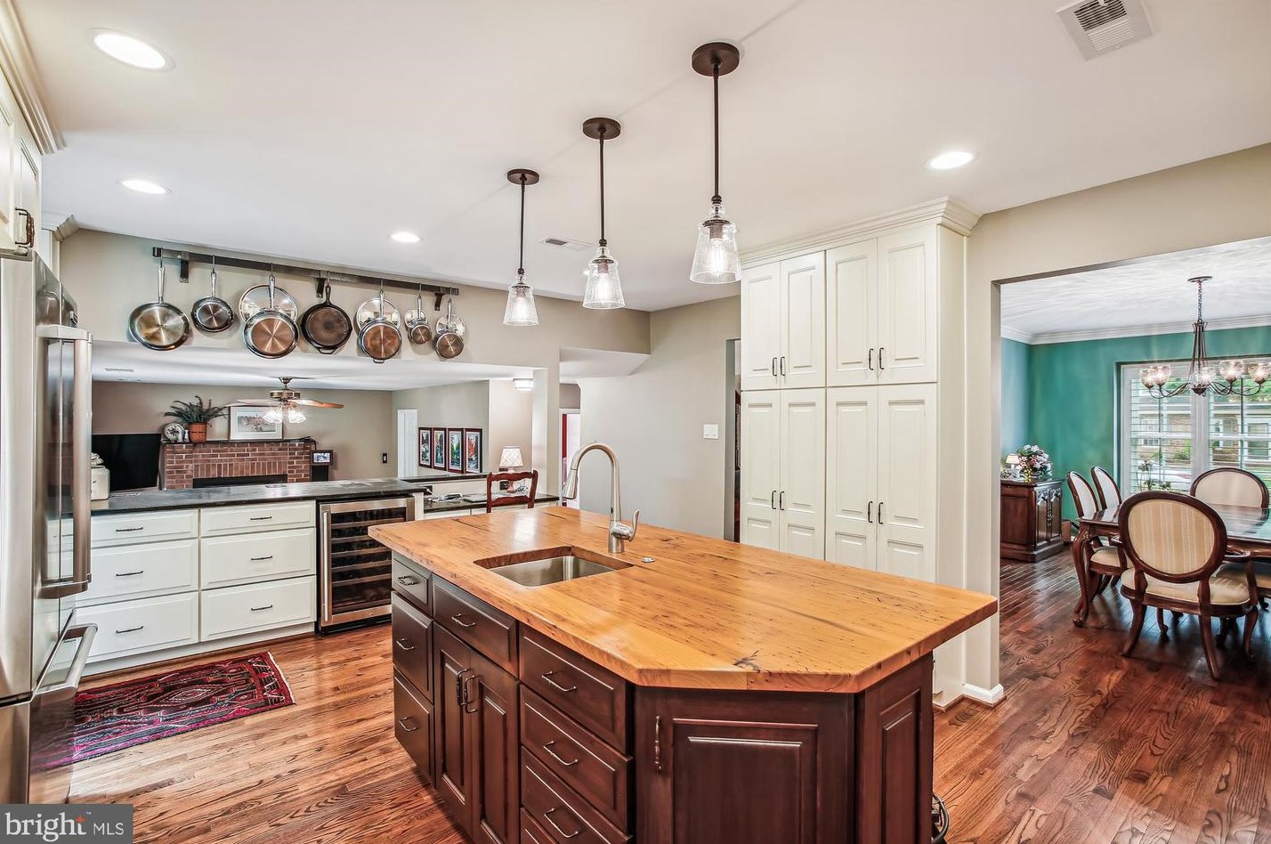 6142 Franconia Sta Ln, Alexandria VA 22310-2522 exterior