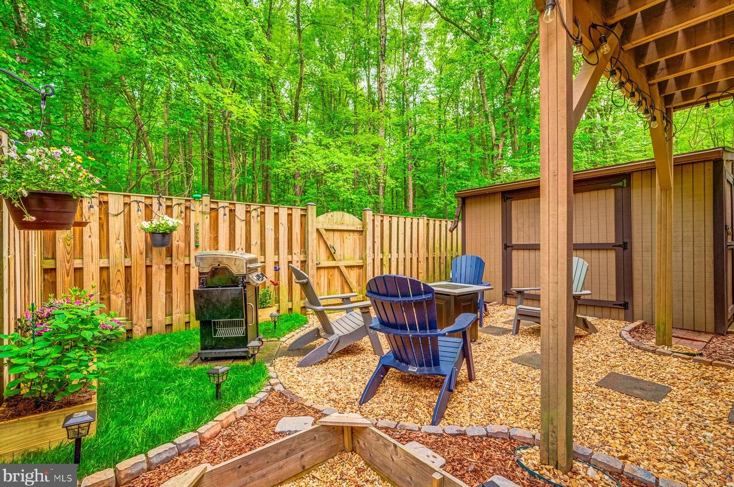 3189 Colchester Brook Ln, Fairfax VA  22031-2608 exterior