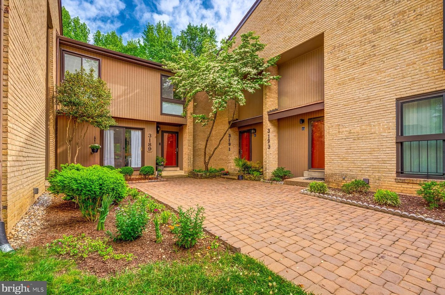 3189 Colchester Brook Ln, Fairfax, VA 22031