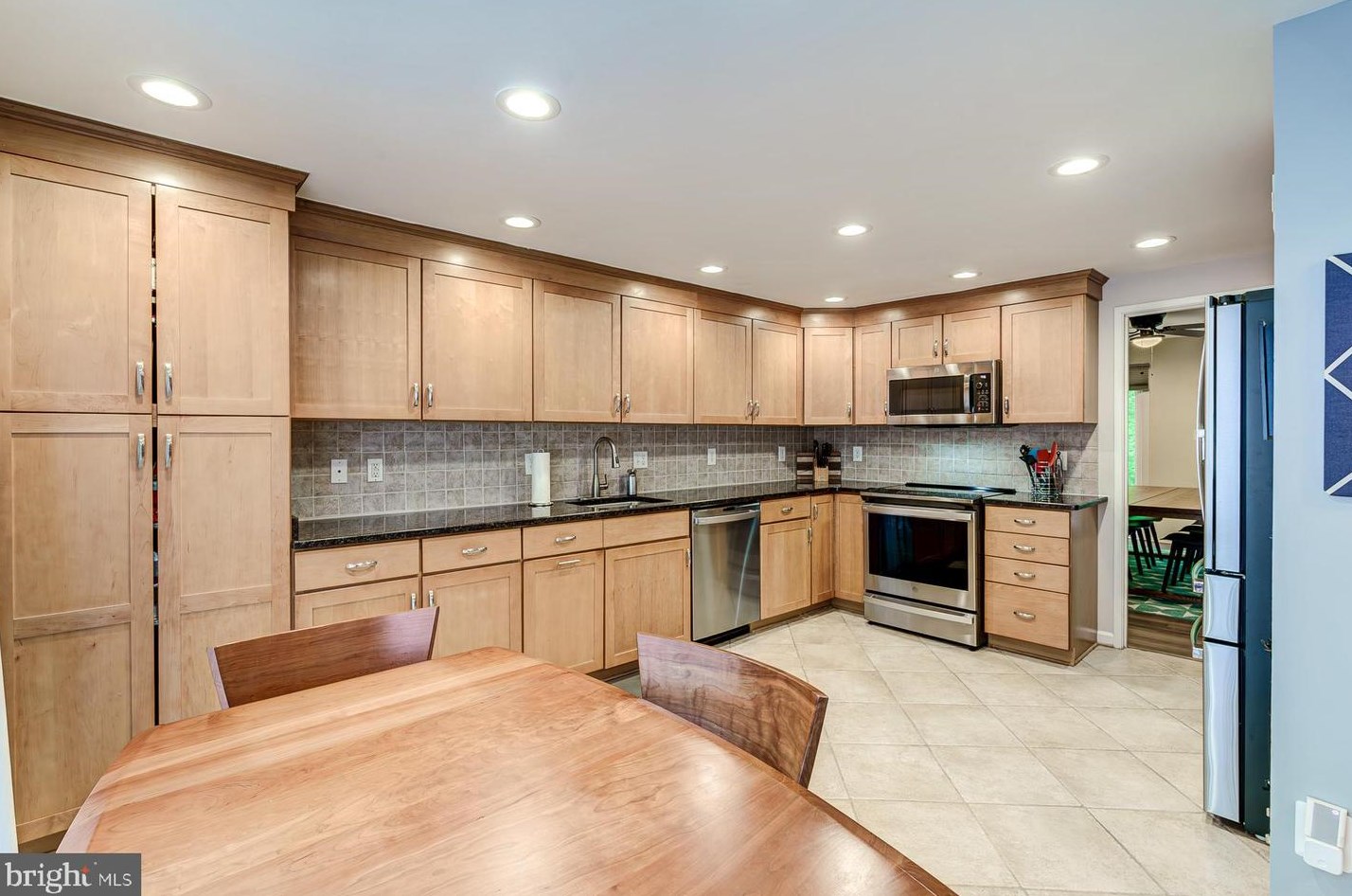 3189 Colchester Brook Ln, Fairfax VA  22031-2608 exterior