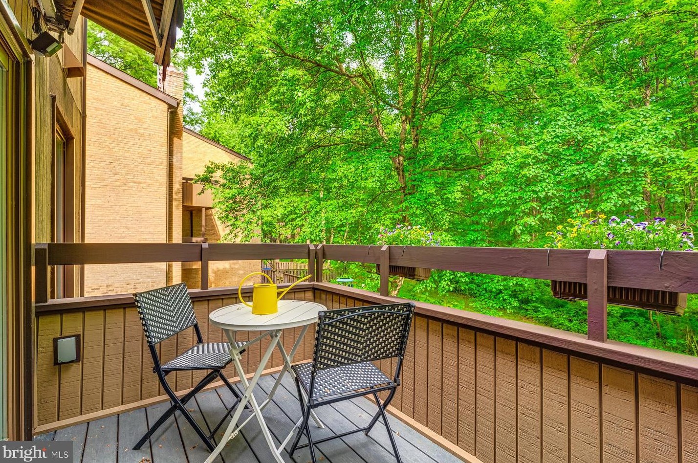 3189 Colchester Brook Ln, Fairfax VA  22031-2608 exterior