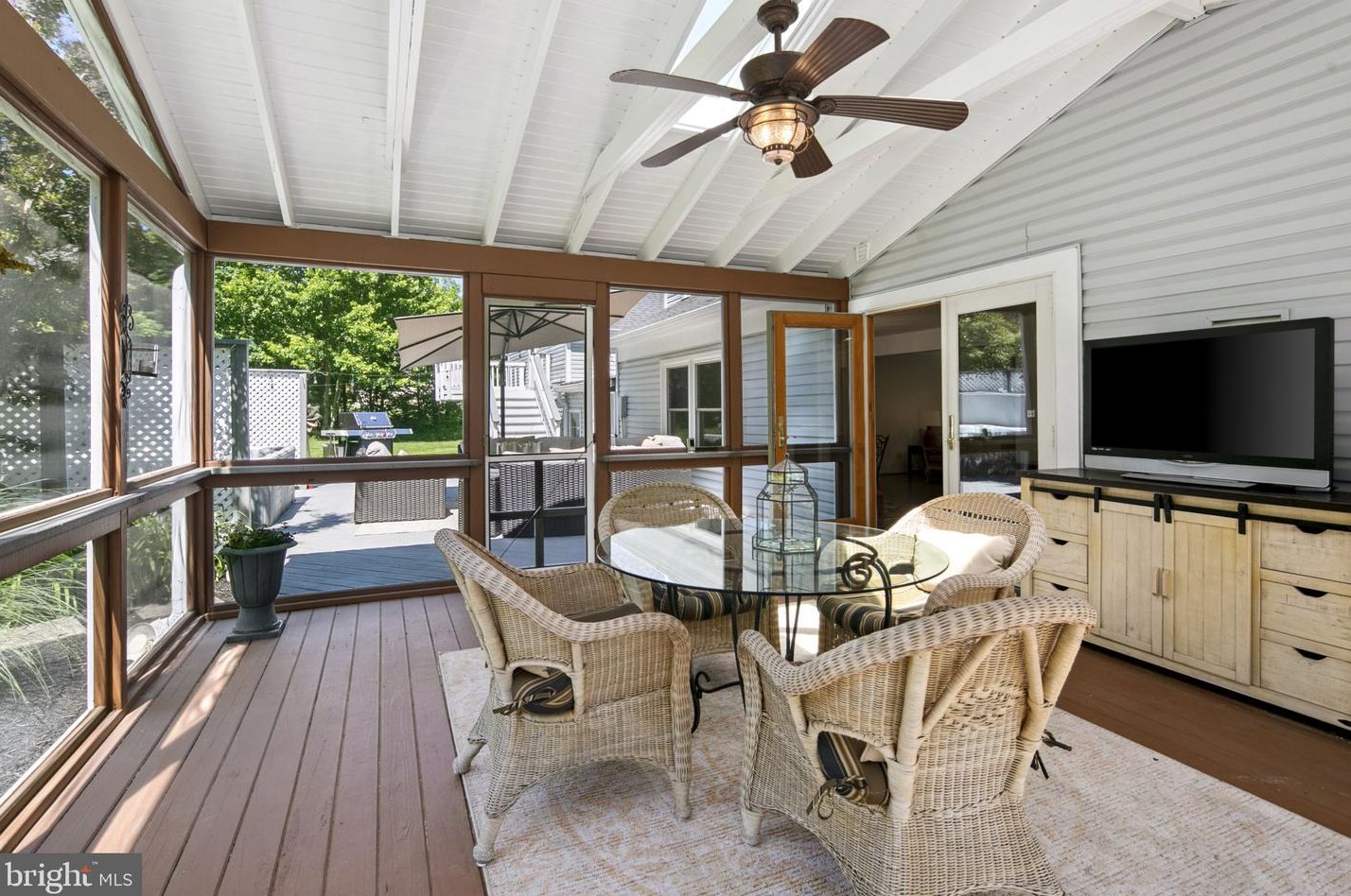 12415 Rochester Dr, Fairfax VA  22030-6417 exterior