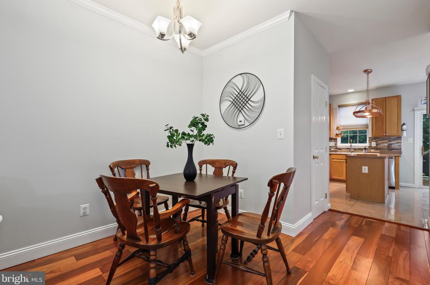 8516 Towne Mnr Ct, Alexandria VA 22309-4504 exterior