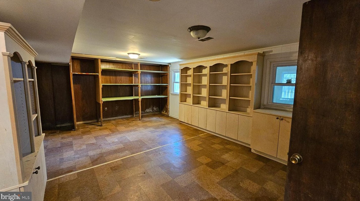 4313 Javins Dr, Alexandria VA 22310-2070 exterior