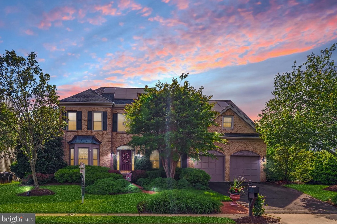 6166 Hidden Canyon Rd, Centreville, VA 20120