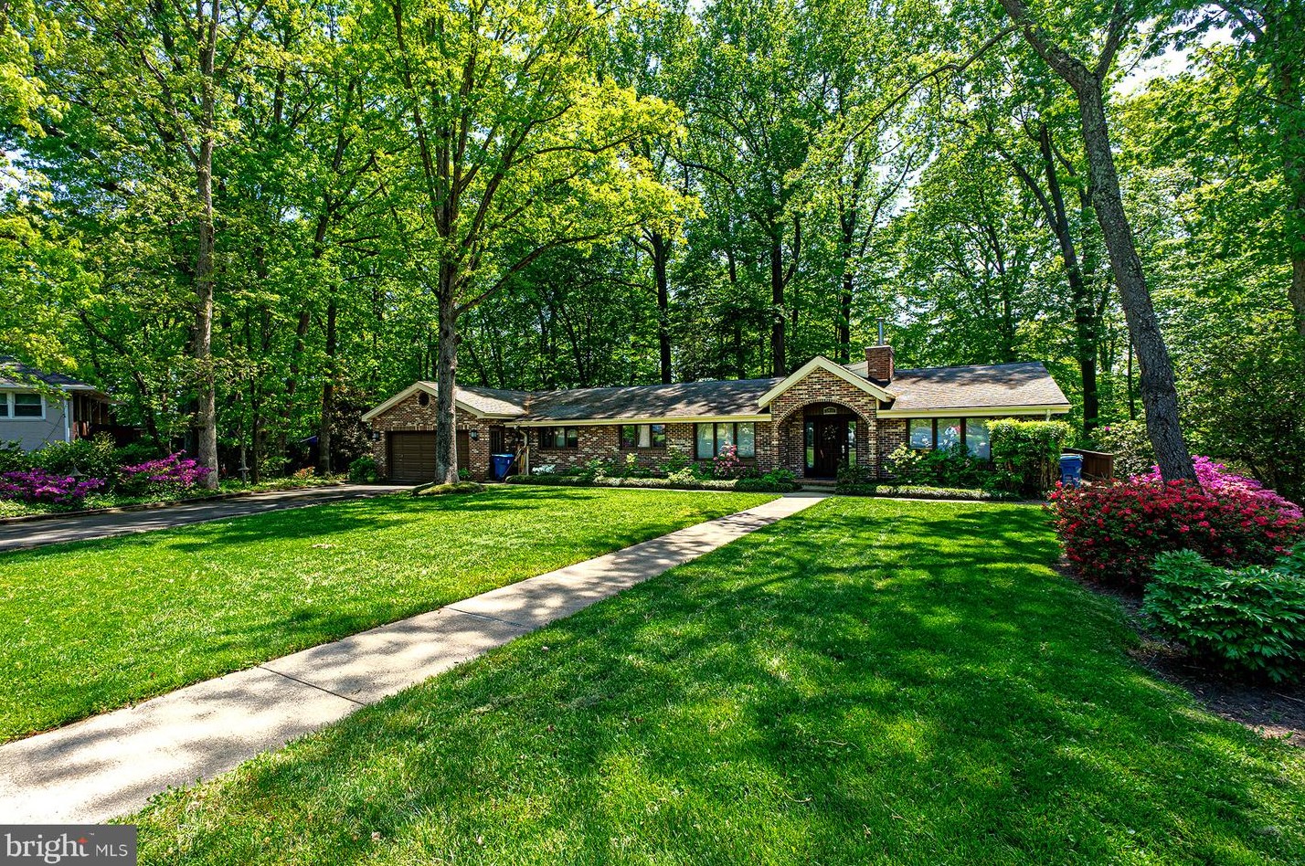 5229 Chippewa Pl, Alexandria, VA 22312