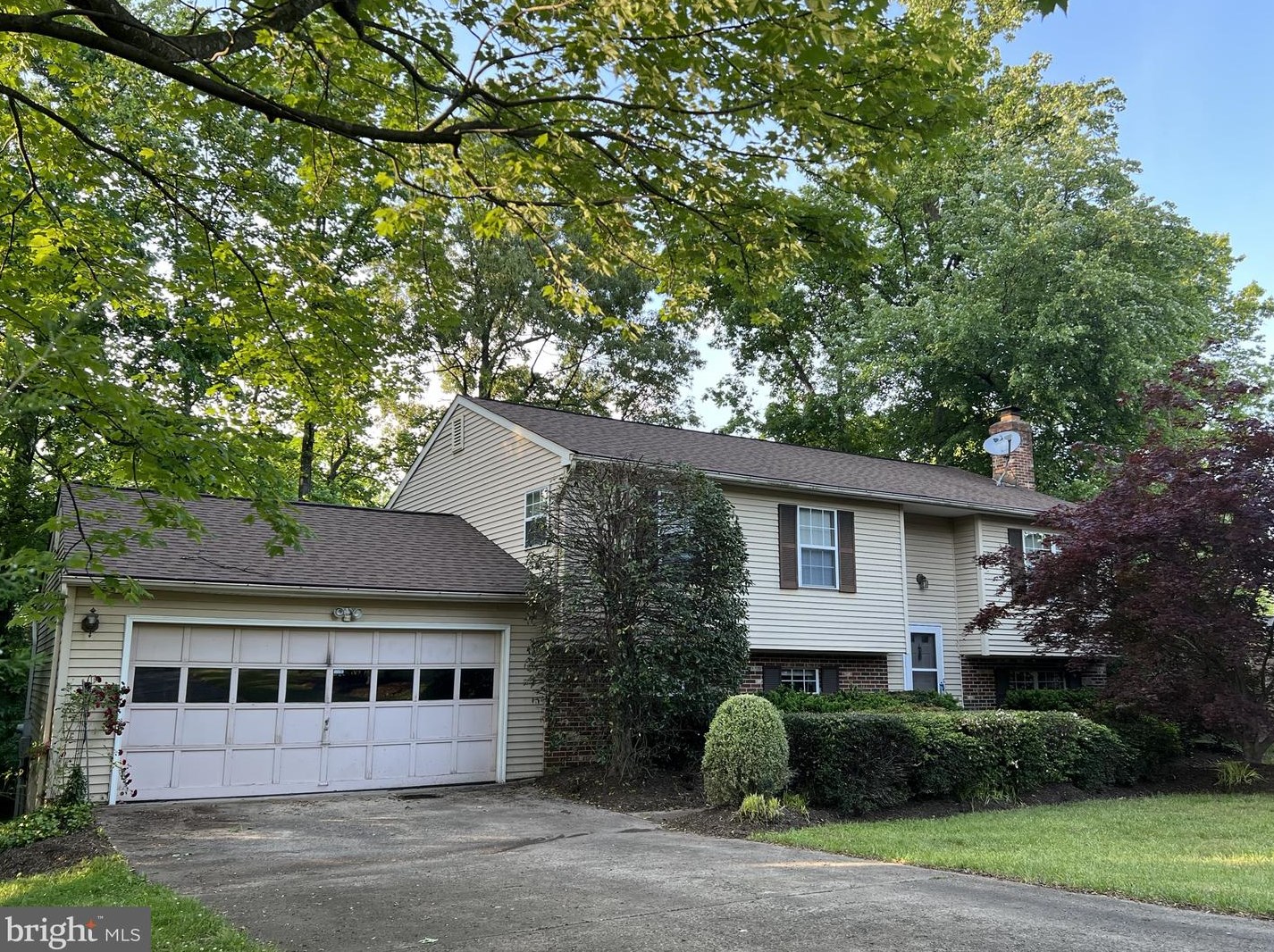 850 Moffett Forge Rd, Herndon, VA 20170-3263