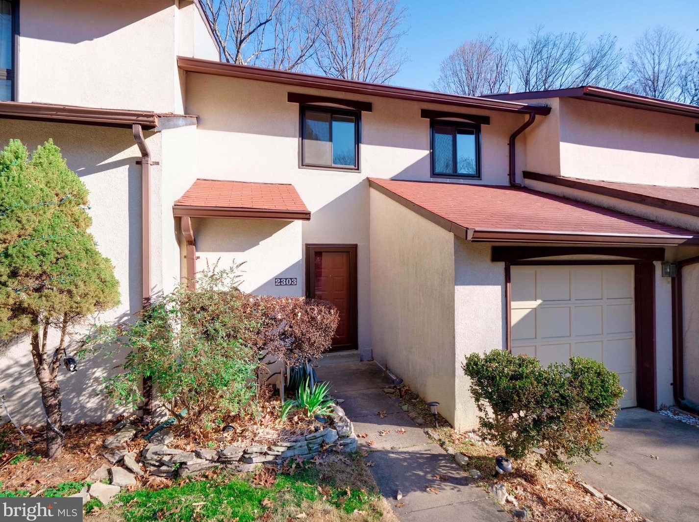 2303 Glade Bank Way, Herndon, VA 20191