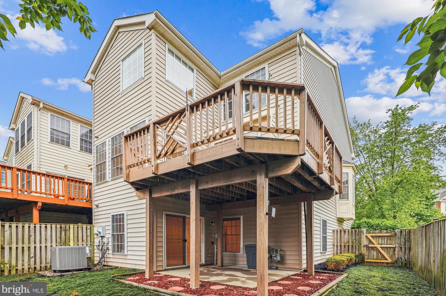 3961 Royal Lytham Dr, Fairfax, VA 22033