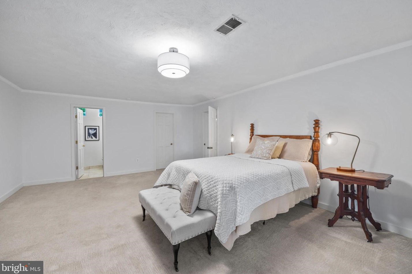 831 Herbert Springs Rd, Alexandria VA 22308-1320 exterior