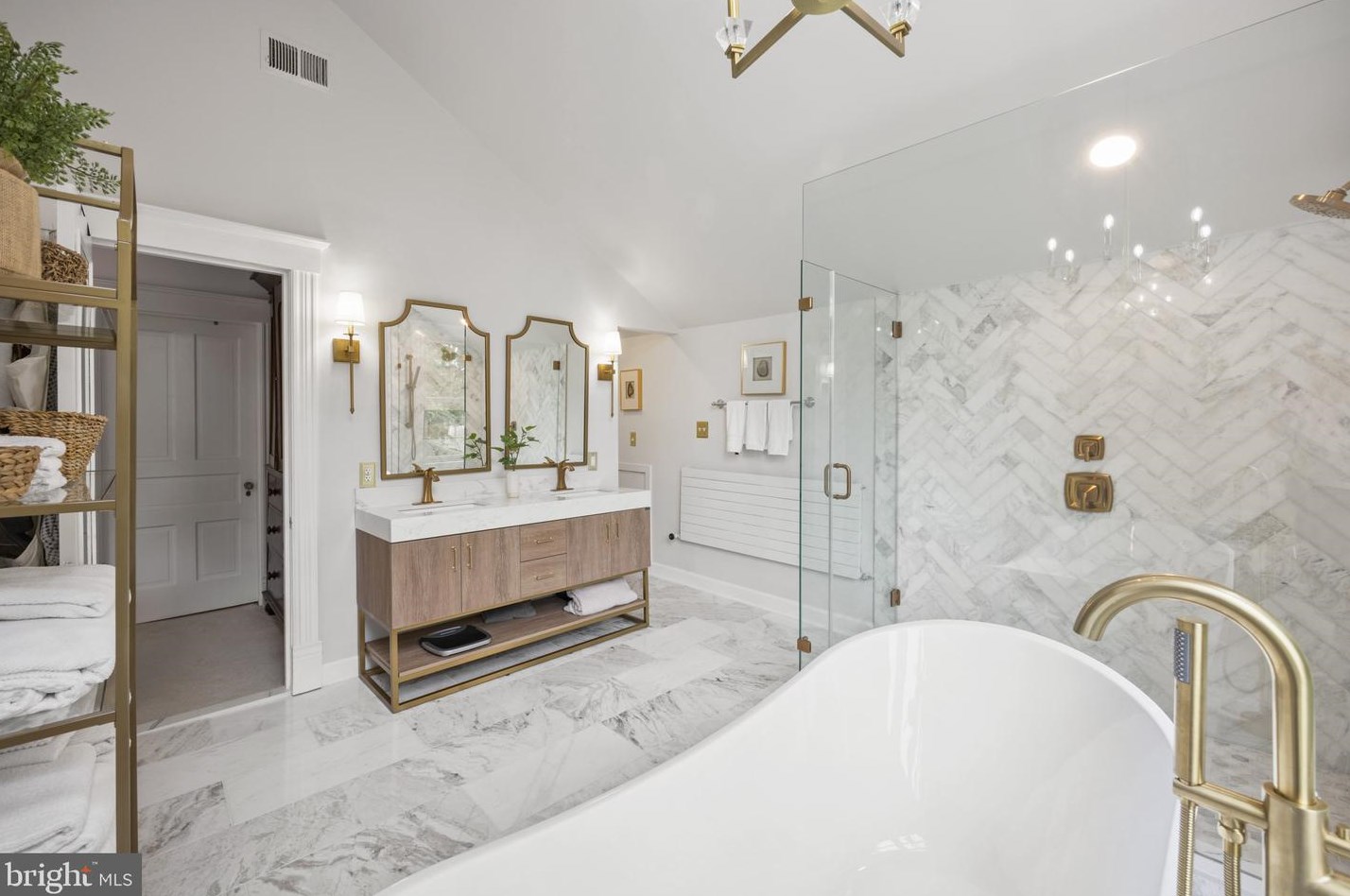 831 Herbert Springs Rd, Alexandria VA 22308-1320 exterior