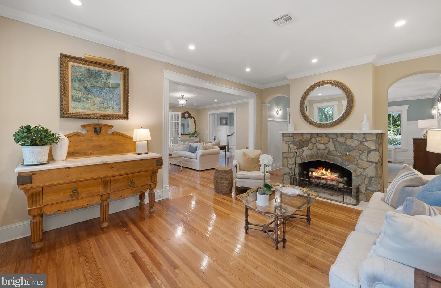 831 Herbert Springs Rd, Alexandria VA 22308-1320 exterior