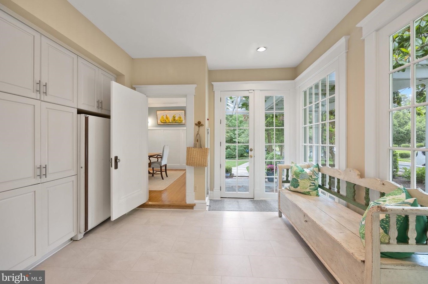 831 Herbert Springs Rd, Alexandria VA 22308-1320 exterior