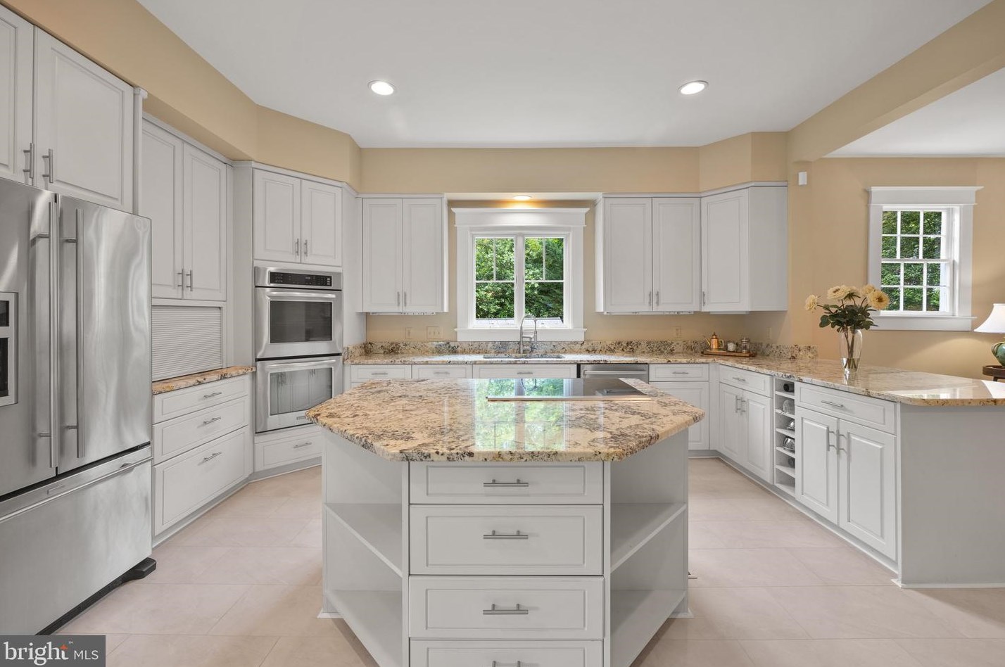 831 Herbert Springs Rd, Alexandria VA 22308-1320 exterior