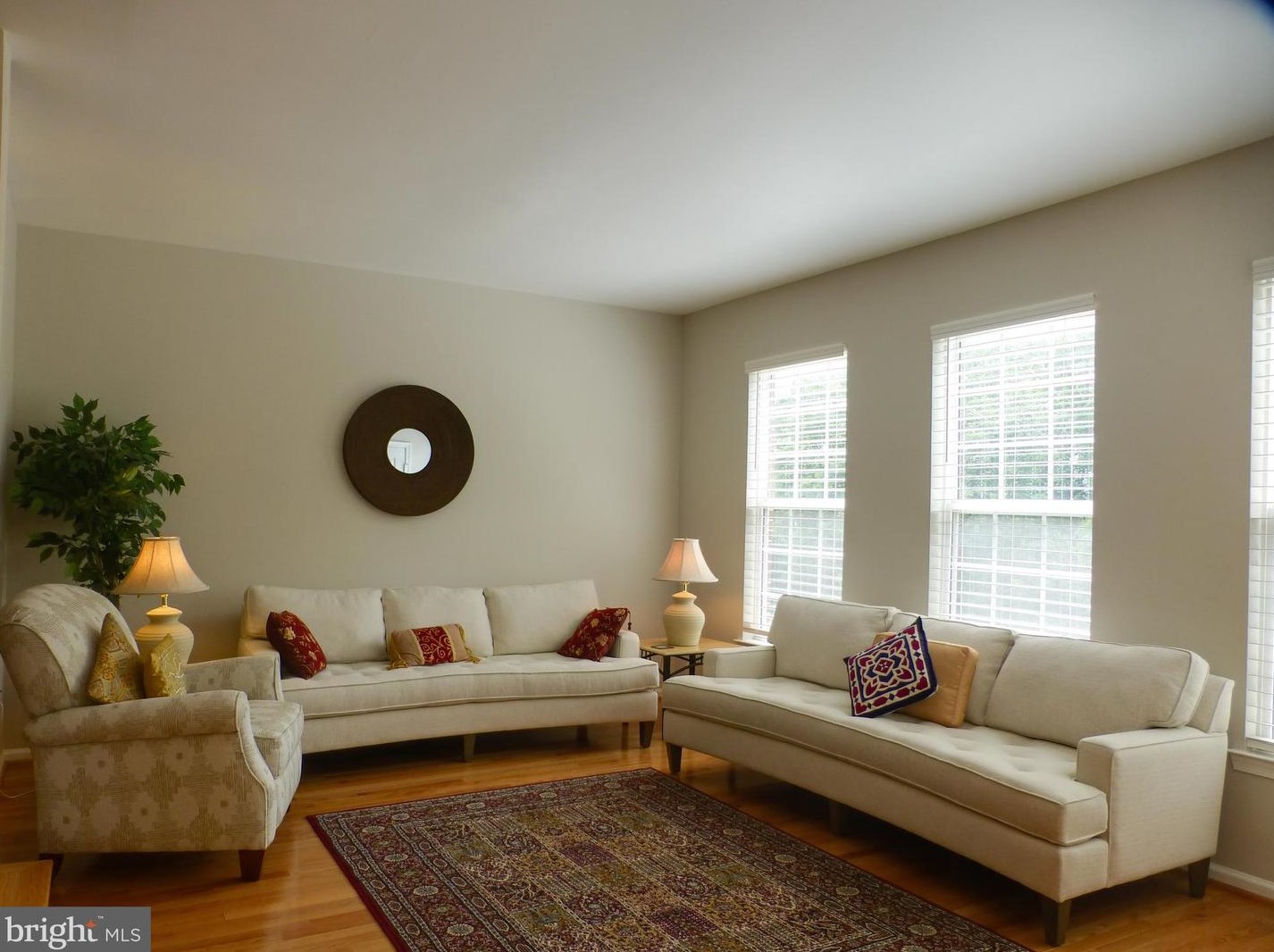 13222 Goose Pond Ln, Fairfax, VA 22033