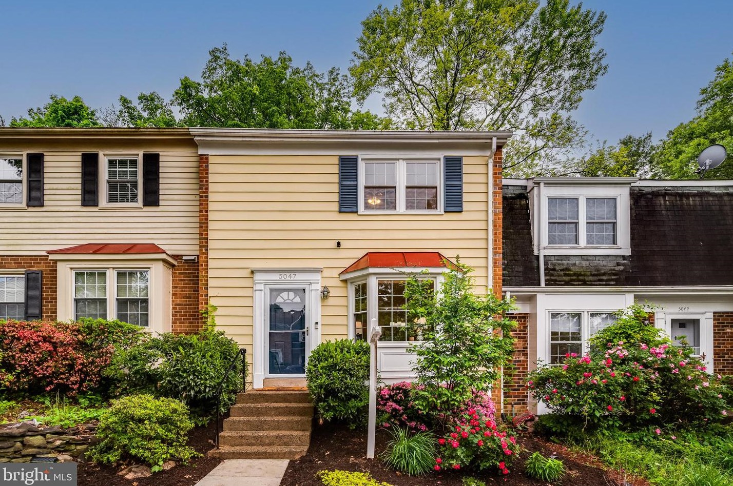 5047 Head Ct, Fairfax, VA 22032