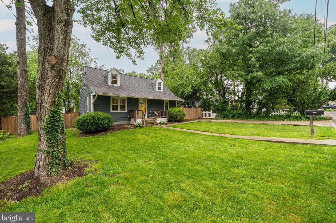 7316 Poplar Ct, Falls Church, VA 22042