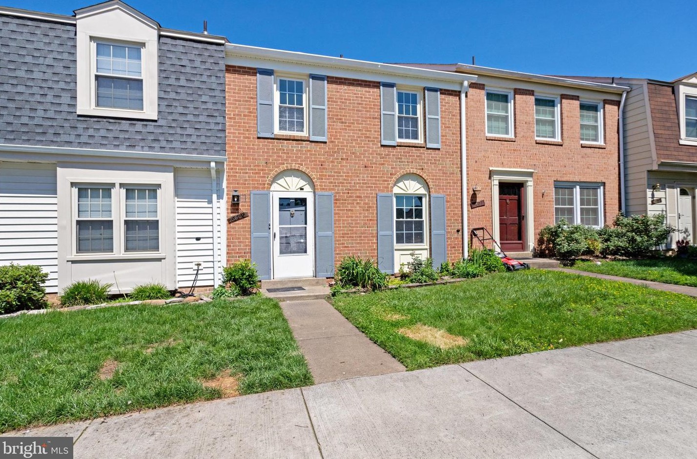 6600 Indian Trail Ct, Alexandria, VA 22310-2411