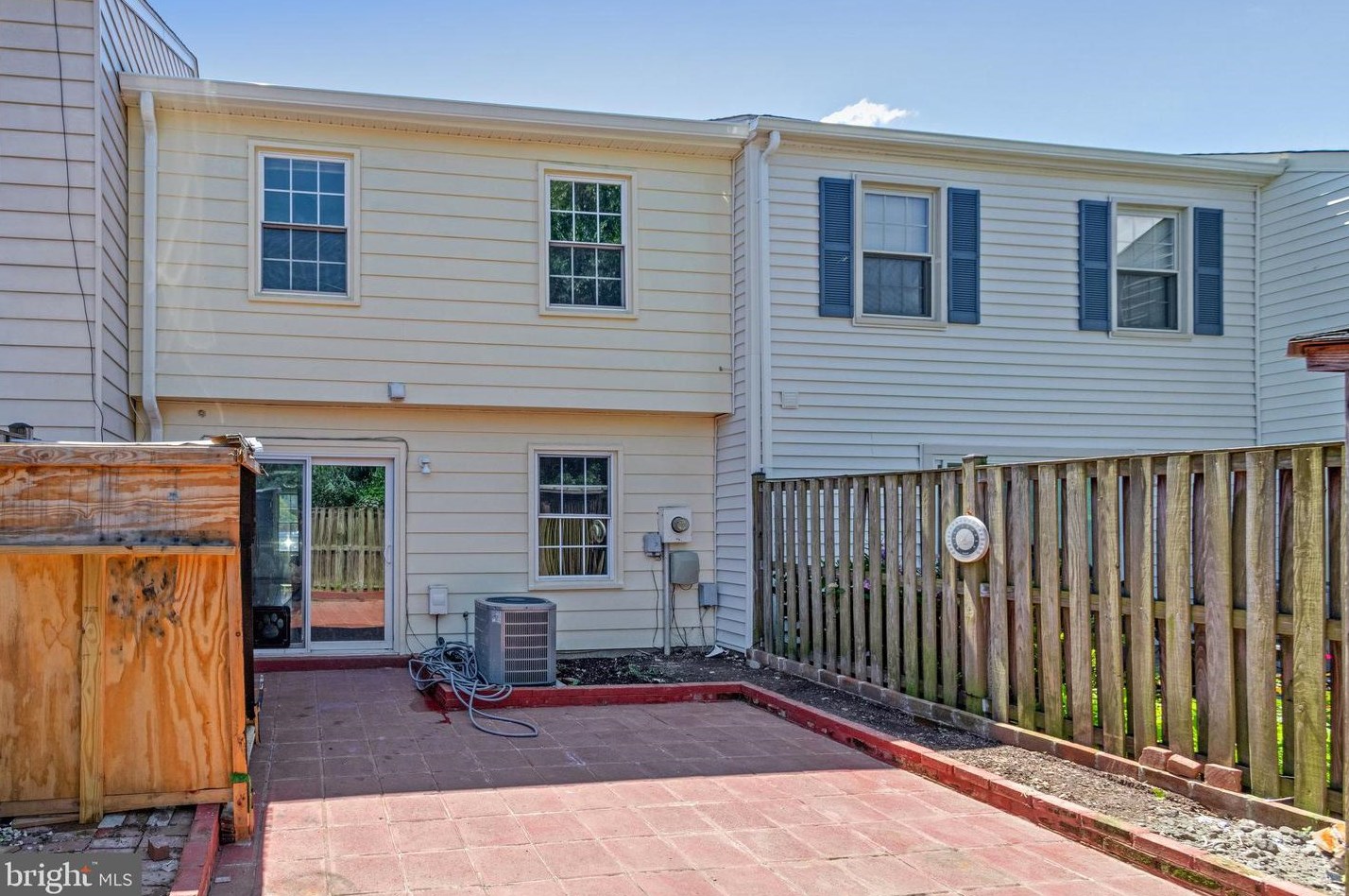 6600 Indian Trl Ct, Alexandria VA 22310-2411 exterior