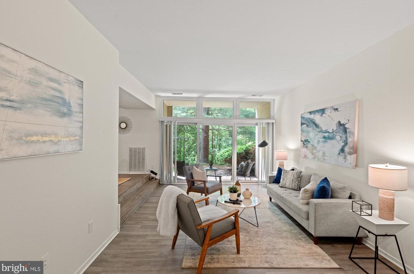 1671 Parkcrest Cir #100, Herndon, VA 20190