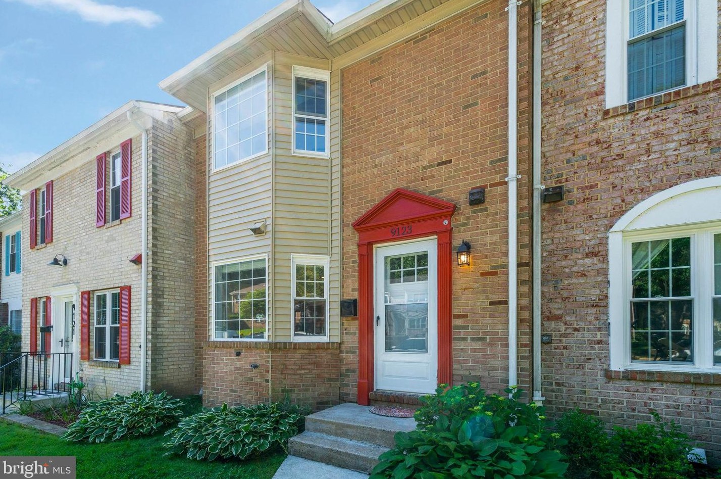 9123 Galbreth Ct, Springfield, VA 22153-1110