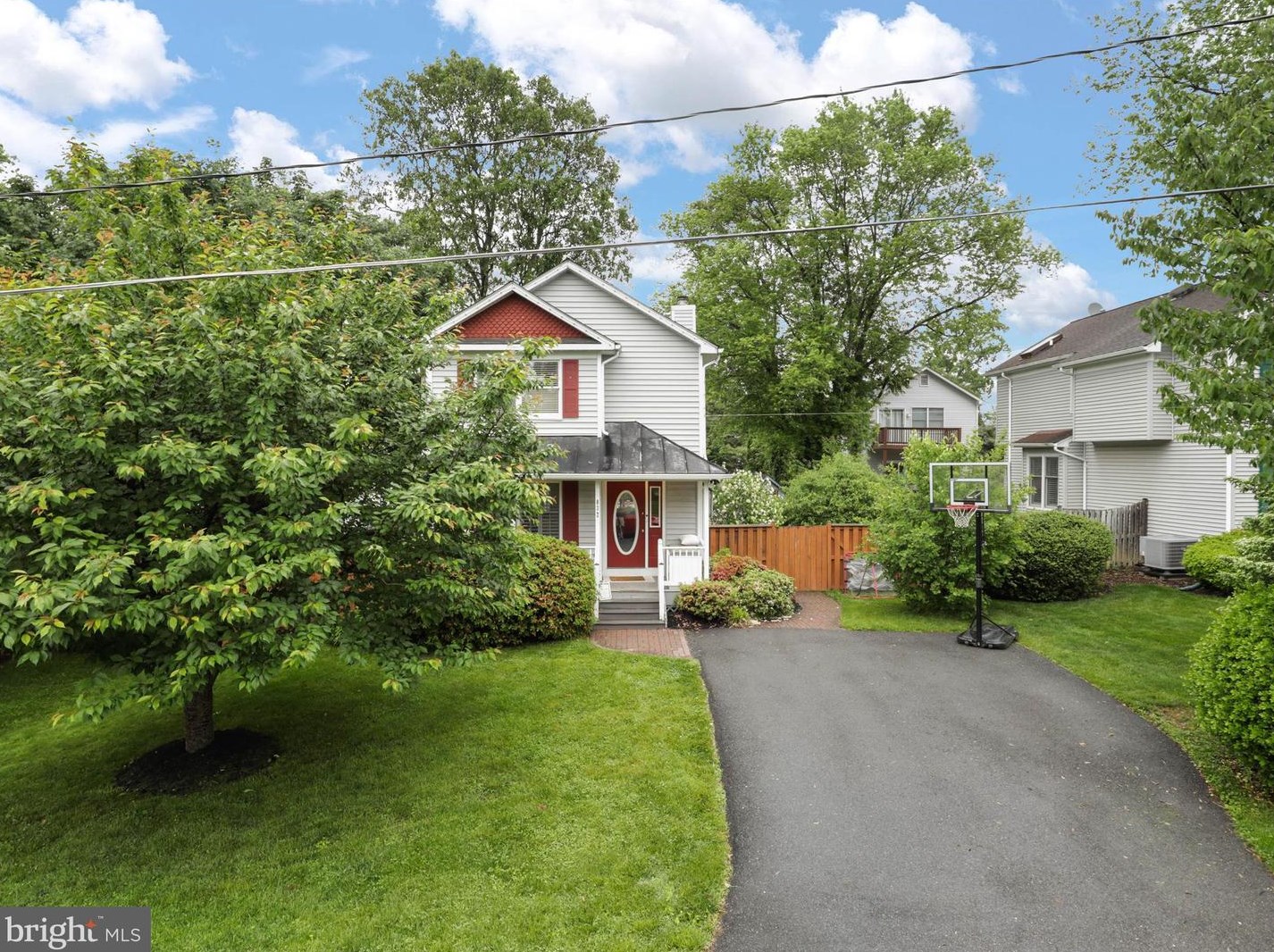 8324 2nd Ave, Vienna VA  22182-5147 exterior