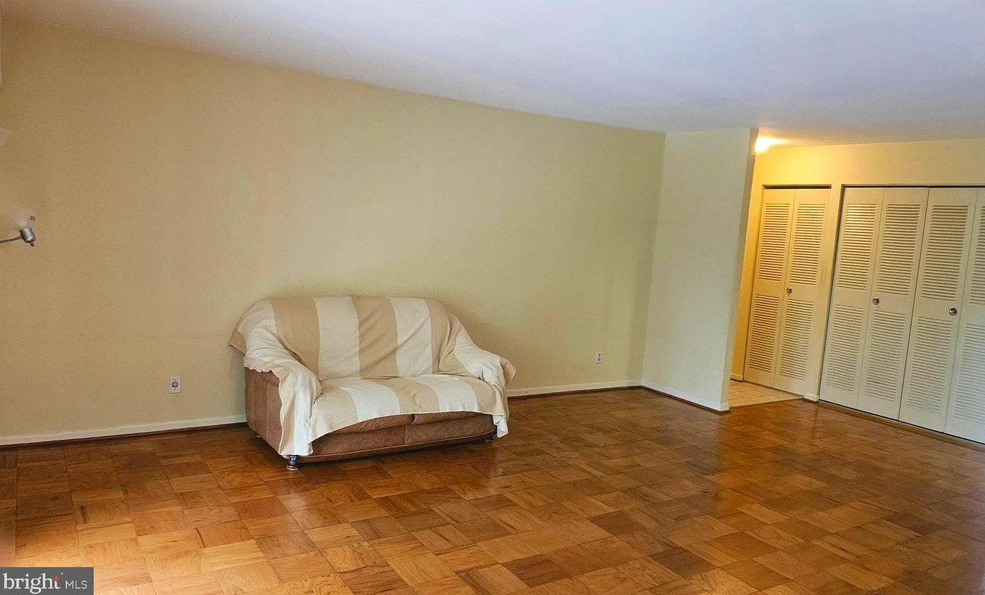 4408 Island Pl #102, Annandale, VA 22003