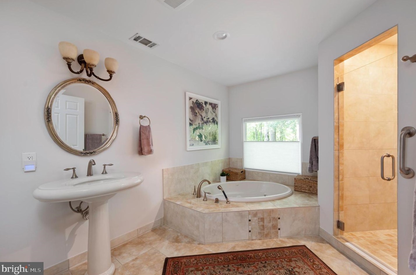 5306 Mt Vernon Memorial Hwy, Alexandria VA 22309-3324 exterior