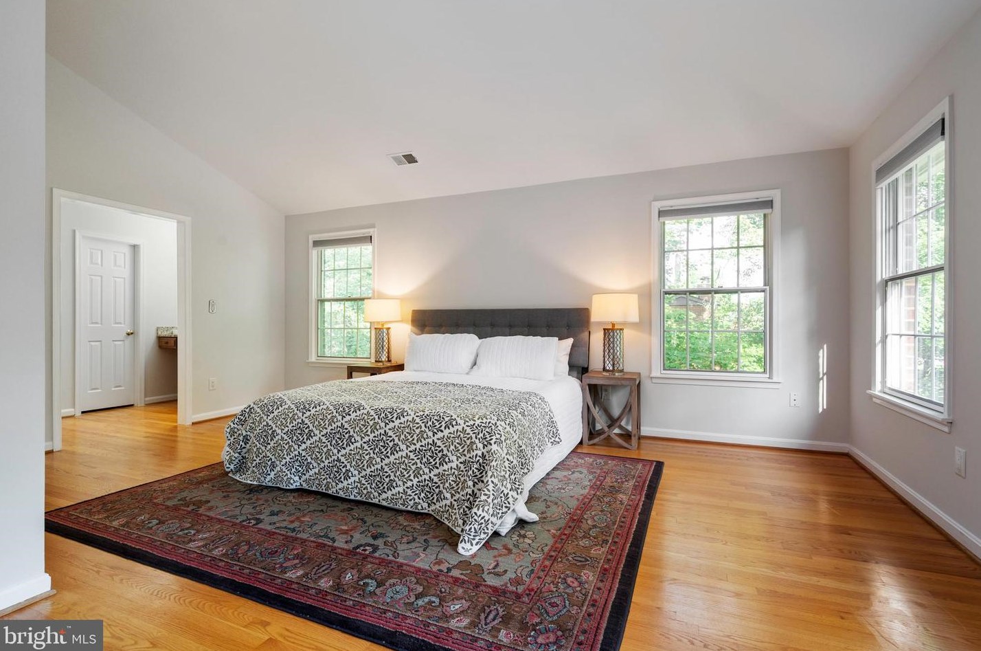 5306 Mt Vernon Memorial Hwy, Alexandria VA 22309-3324 exterior