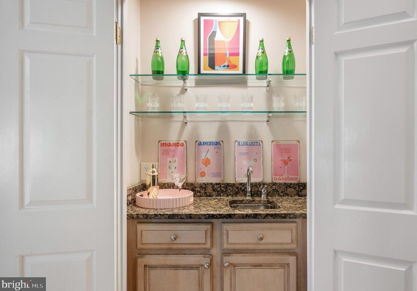 5306 Mt Vernon Memorial Hwy, Alexandria VA 22309-3324 exterior