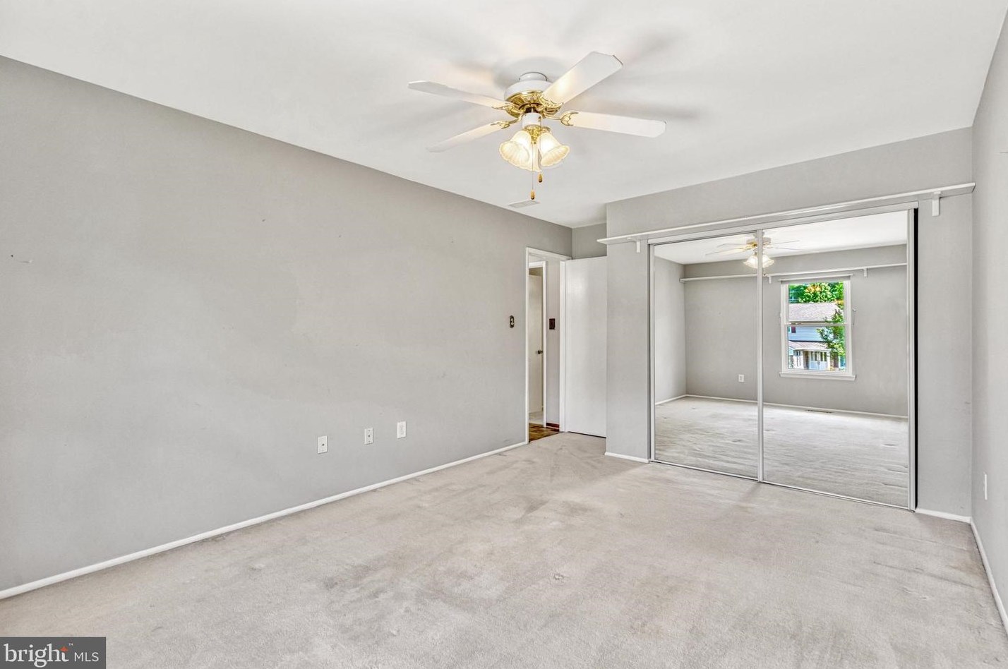 2231 Malraux Dr, Vienna VA  22182-5042 exterior