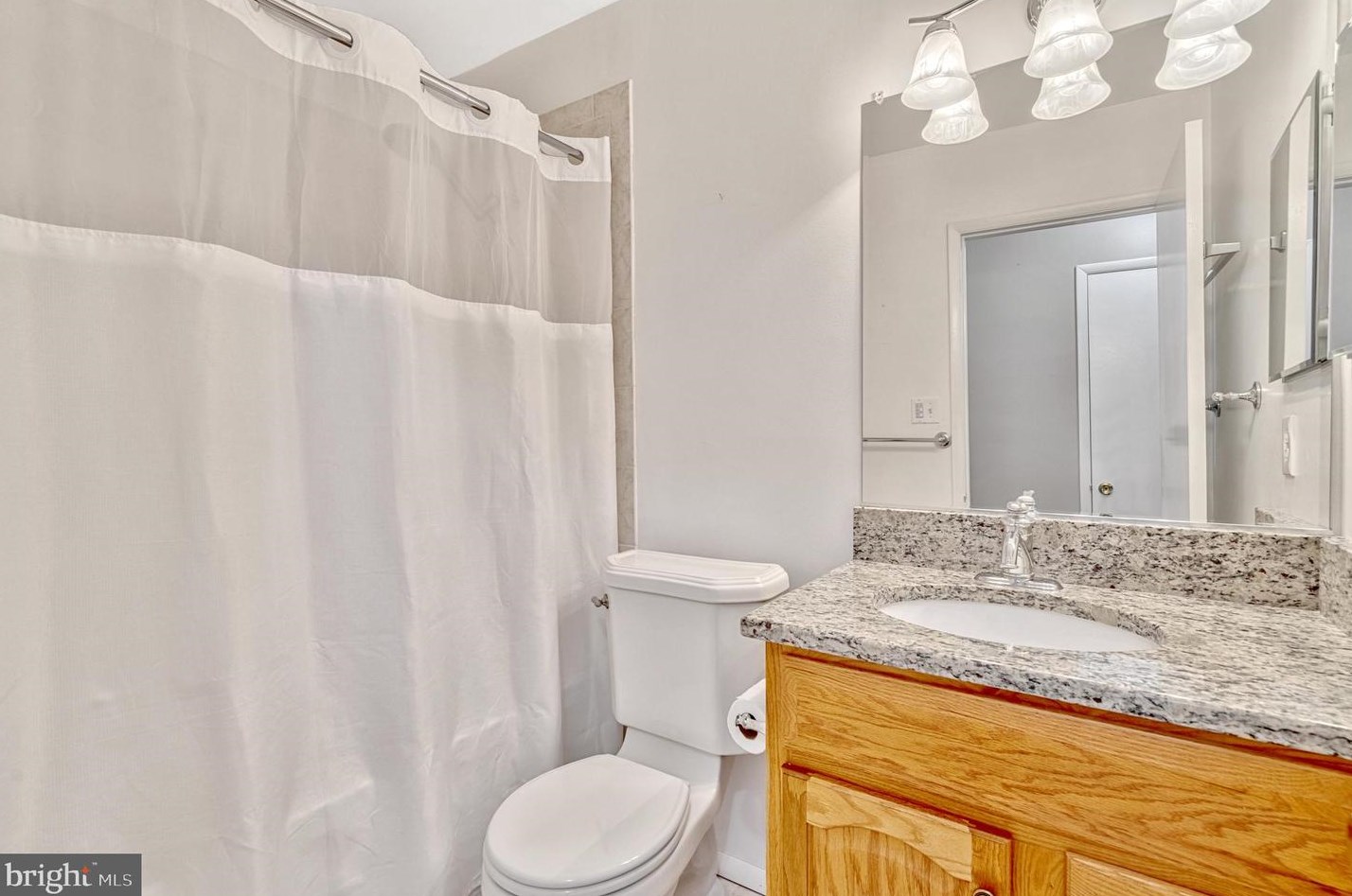 2231 Malraux Dr, Vienna VA  22182-5042 exterior
