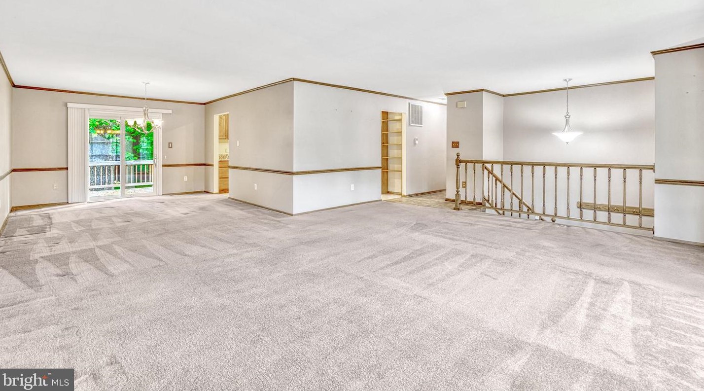 2231 Malraux Dr, Vienna VA  22182-5042 exterior