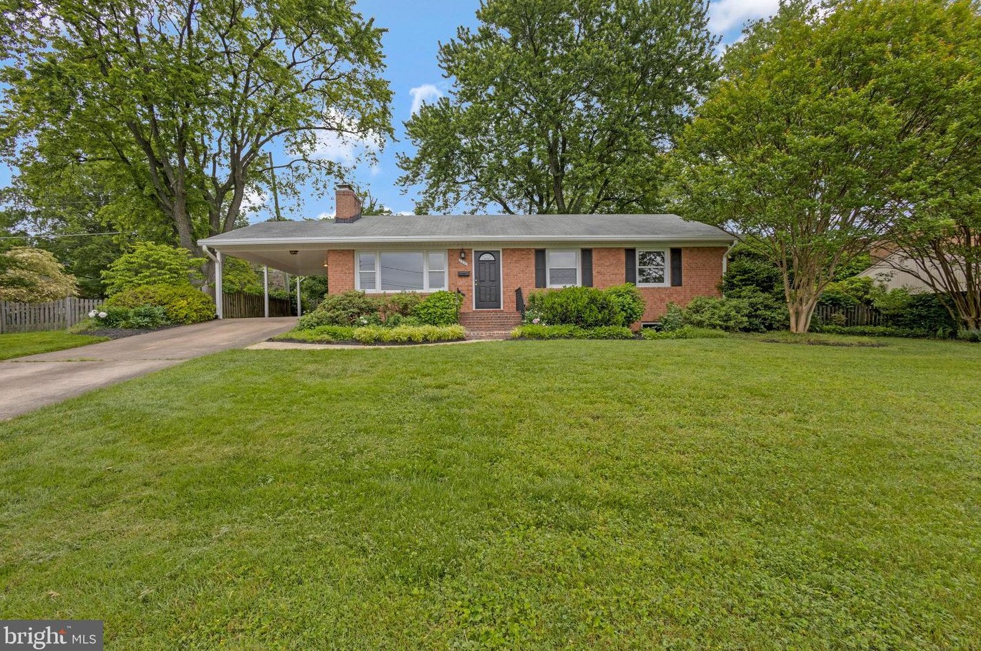 2115 Natahoa Ct, Falls Church, VA 22043