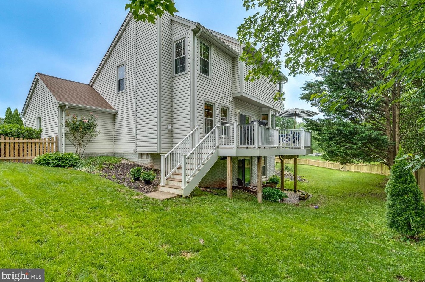 13241 Stone Heather Dr, Herndon, VA 20171