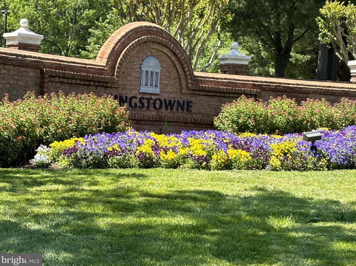 6113 Liverpool Ln, Alexandria VA 22315-4720 exterior