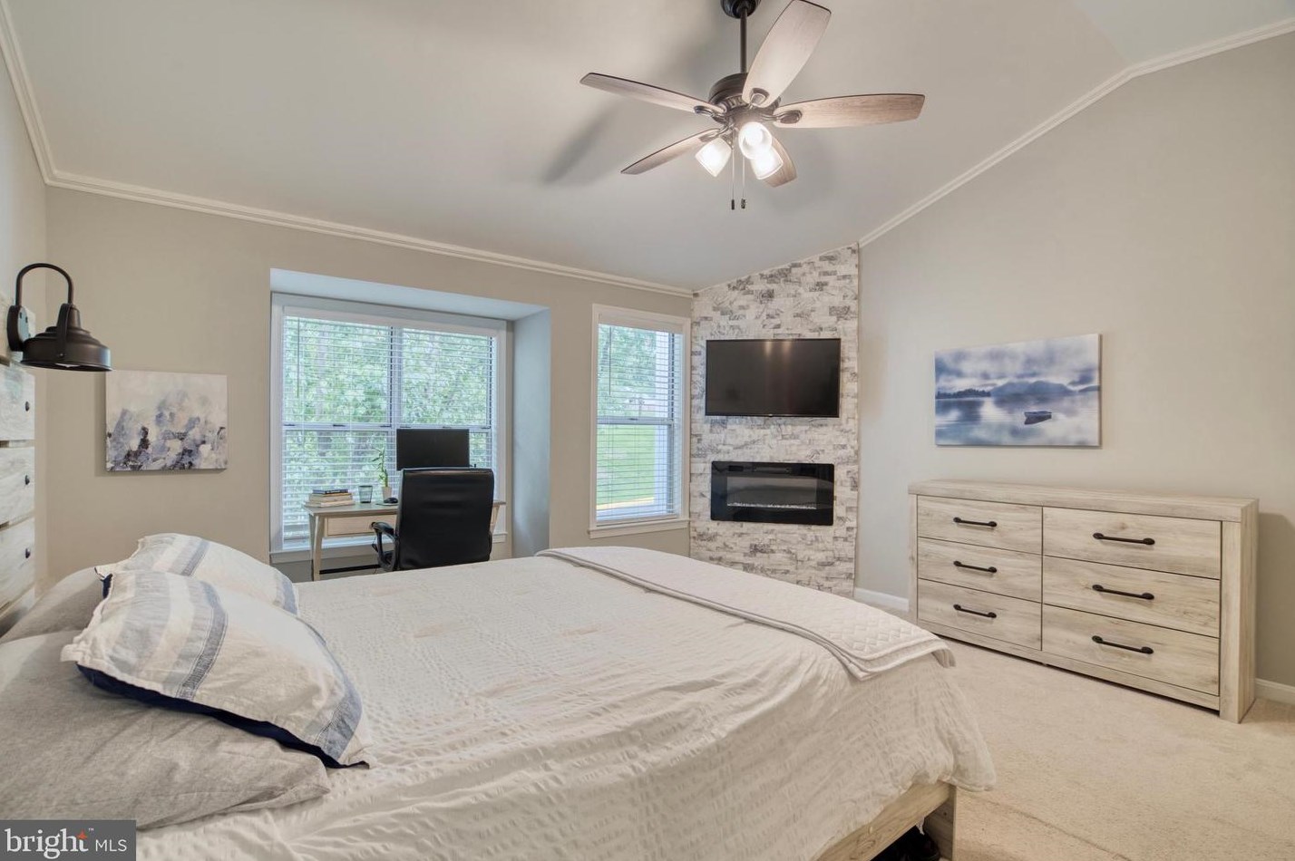 6113 Liverpool Ln, Alexandria VA 22315-4720 exterior