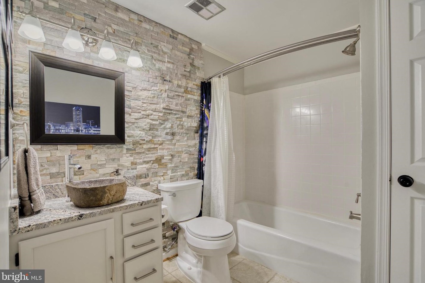 6113 Liverpool Ln, Alexandria VA 22315-4720 exterior