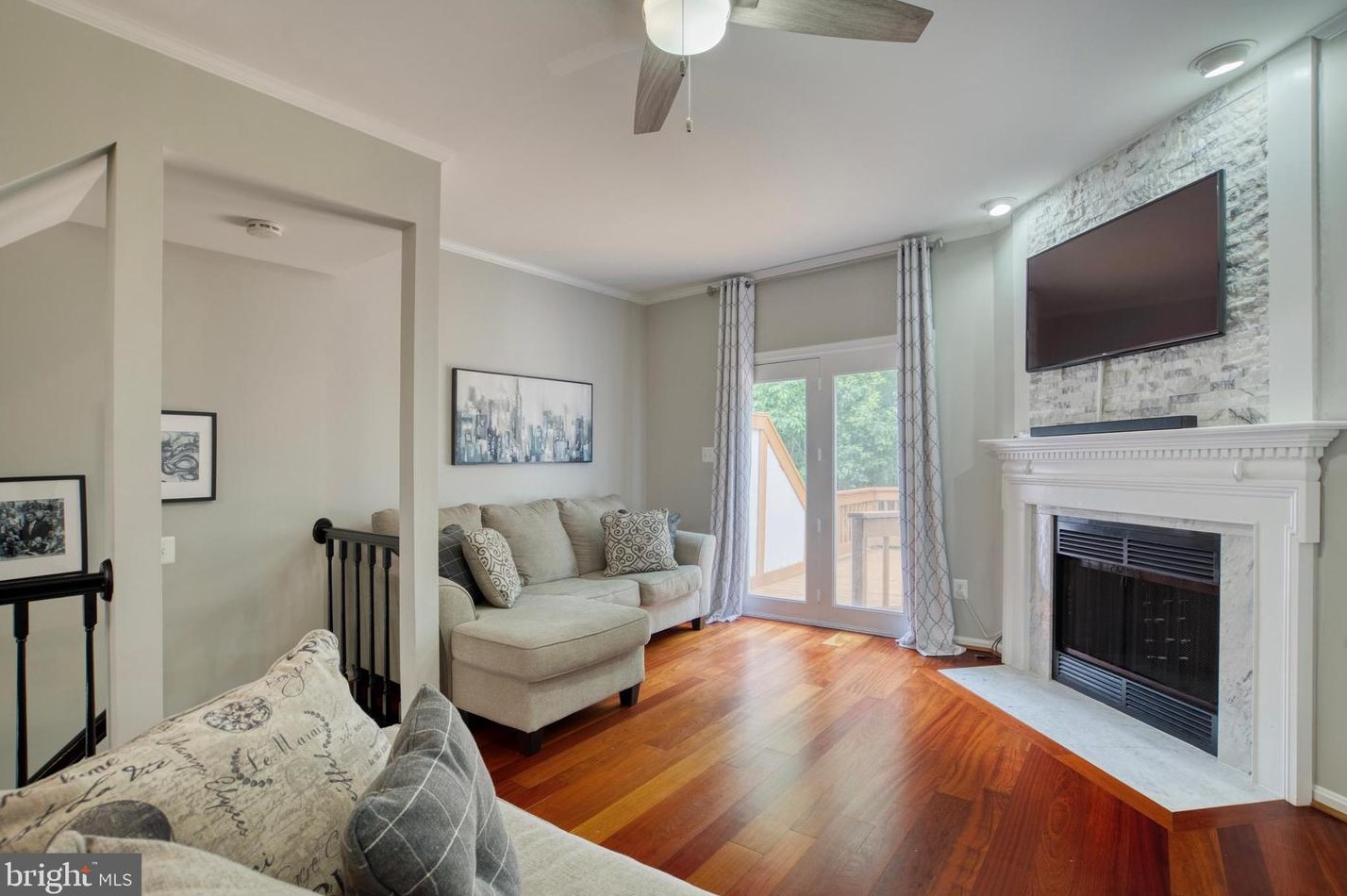 6113 Liverpool Ln, Alexandria VA 22315-4720 exterior