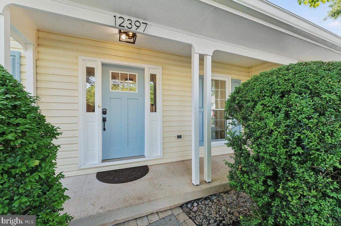 12397 Rock Ridge Rd, Herndon, VA 20170-5719
