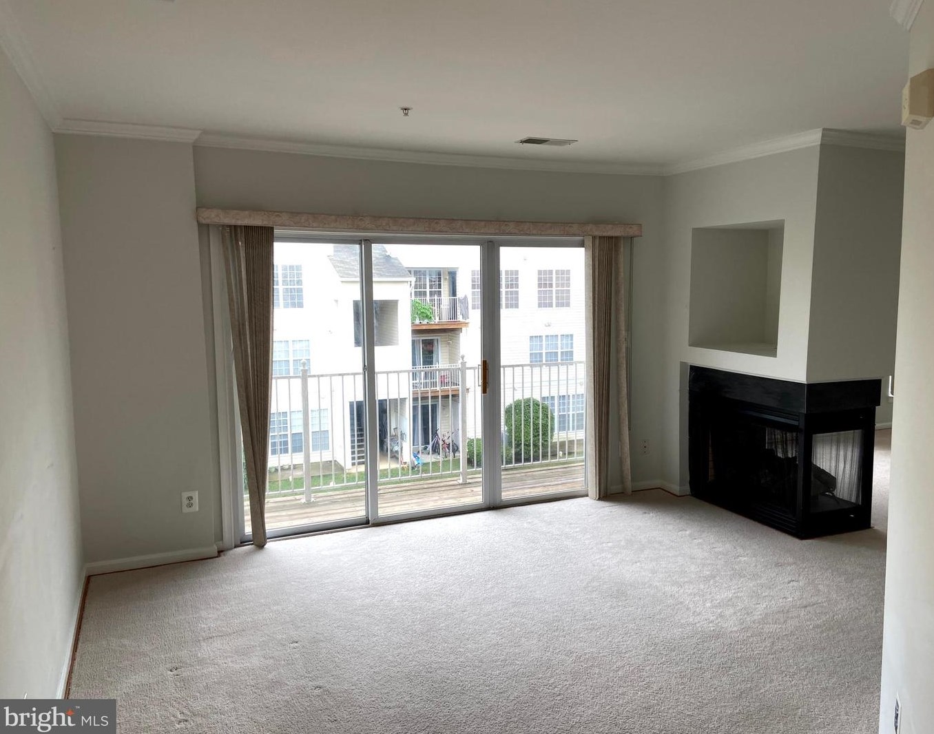 2480 Angeline Dr #304, Herndon, VA 20171