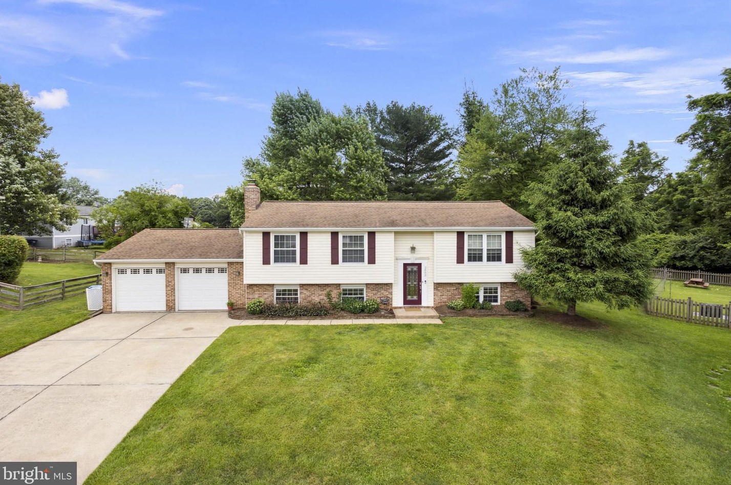 2803 Classic Ct, Herndon, VA 20171-2629