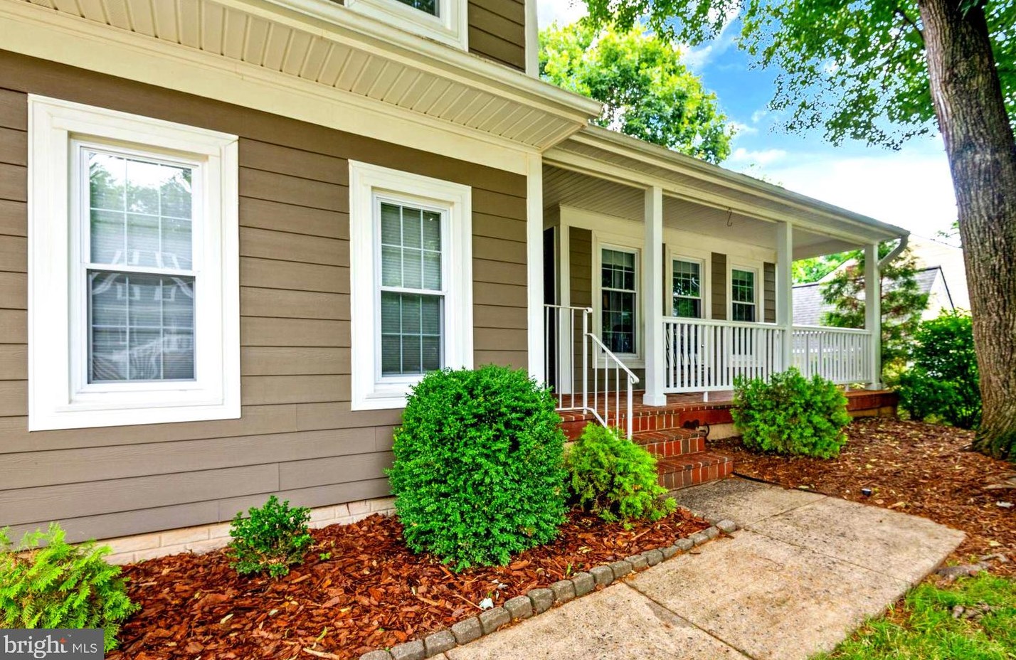 6211 Gentle Ln, Alexandria VA 22310-2260 exterior