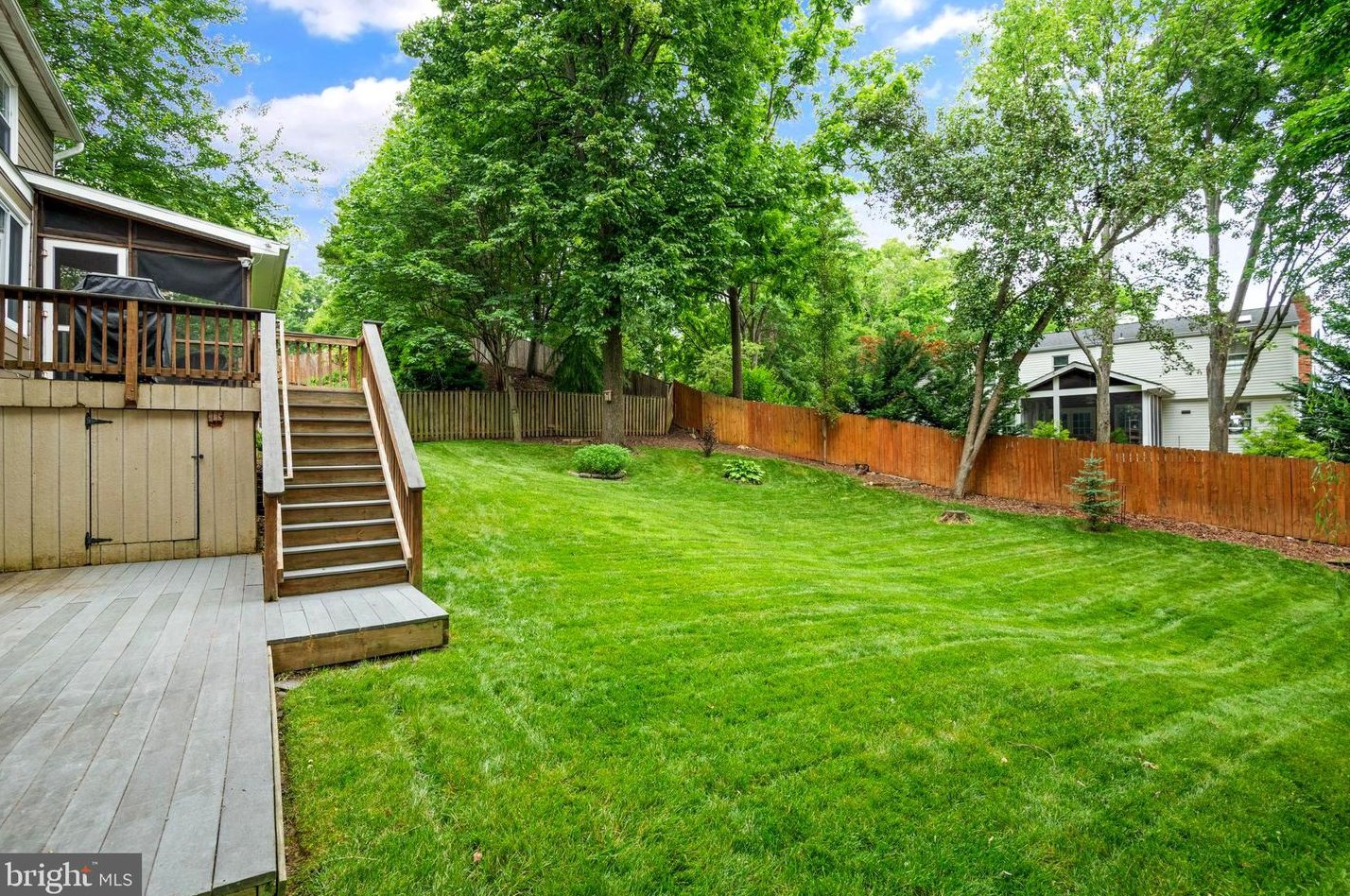 6211 Gentle Ln, Alexandria VA 22310-2260 exterior