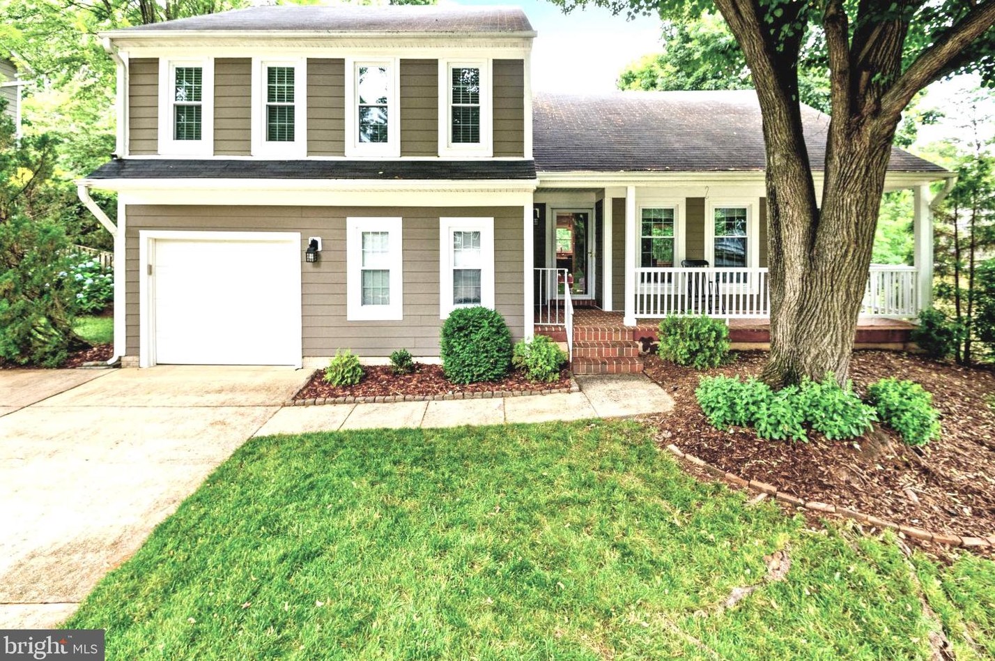 6211 Gentle Ln, Alexandria, VA 22310-2260