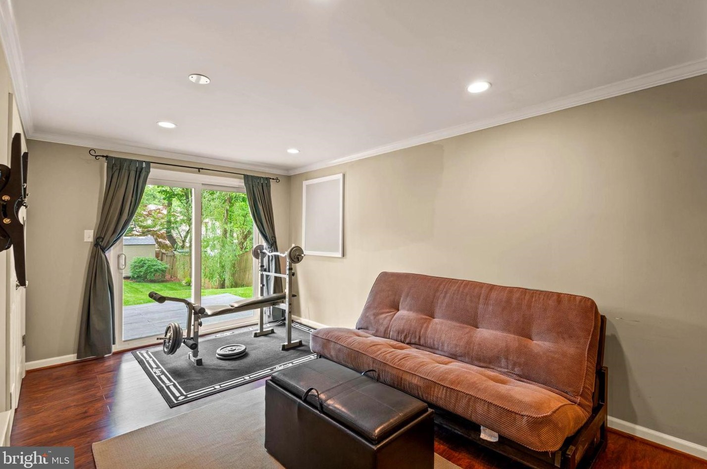 6211 Gentle Ln, Alexandria VA 22310-2260 exterior