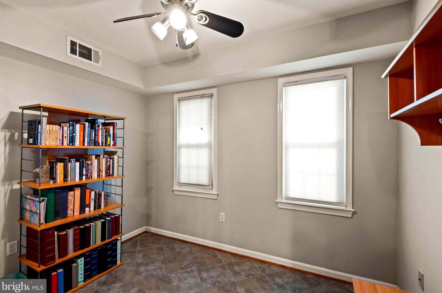 6211 Gentle Ln, Alexandria VA 22310-2260 exterior