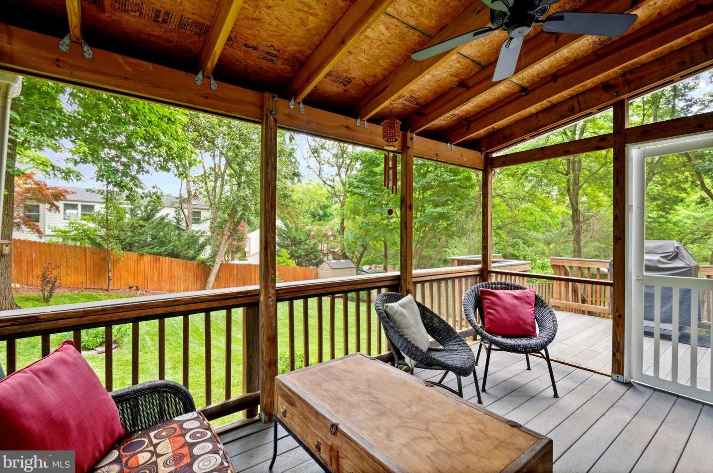 6211 Gentle Ln, Alexandria VA 22310-2260 exterior