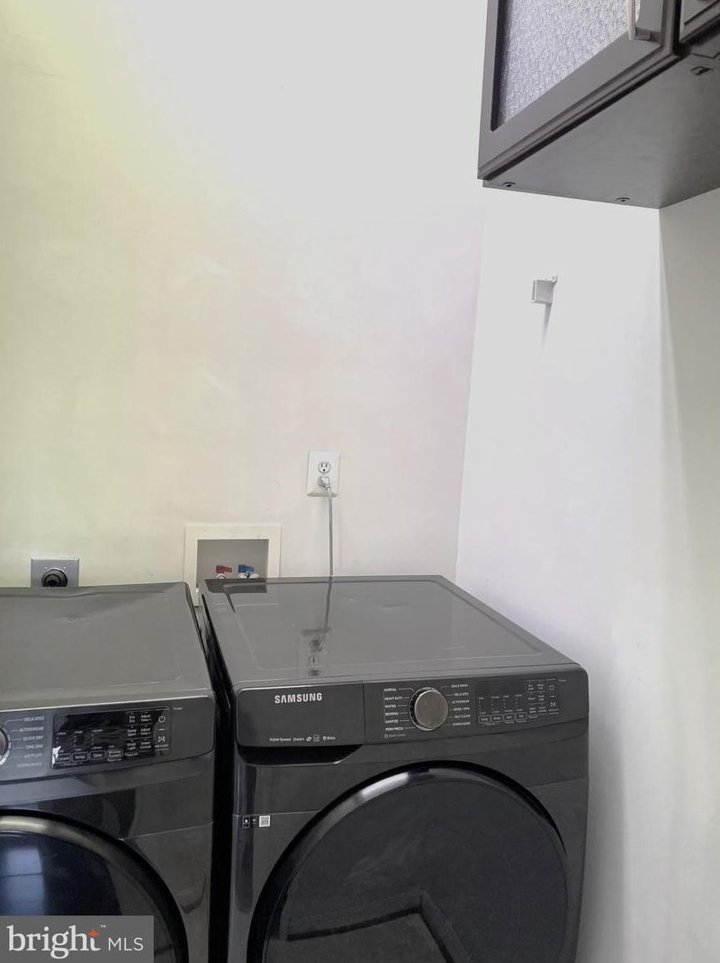 13565 Cedar Run Ln, Herndon VA 20171-3263 exterior