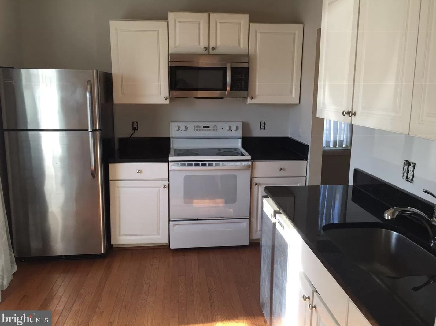 9540 Blake Ln, Fairfax, VA 22031